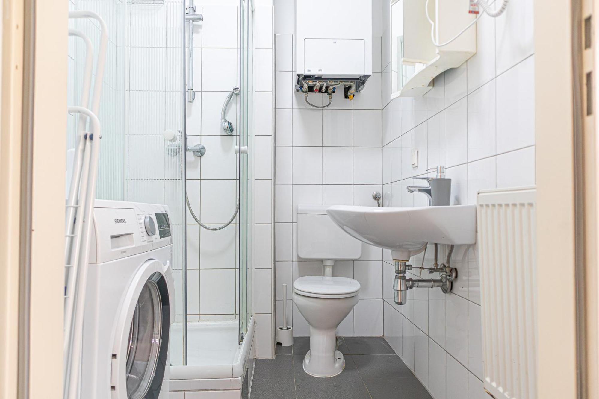 Spacious 2Br Apt Great Location - Near Schoenbrunn Wien Exteriör bild