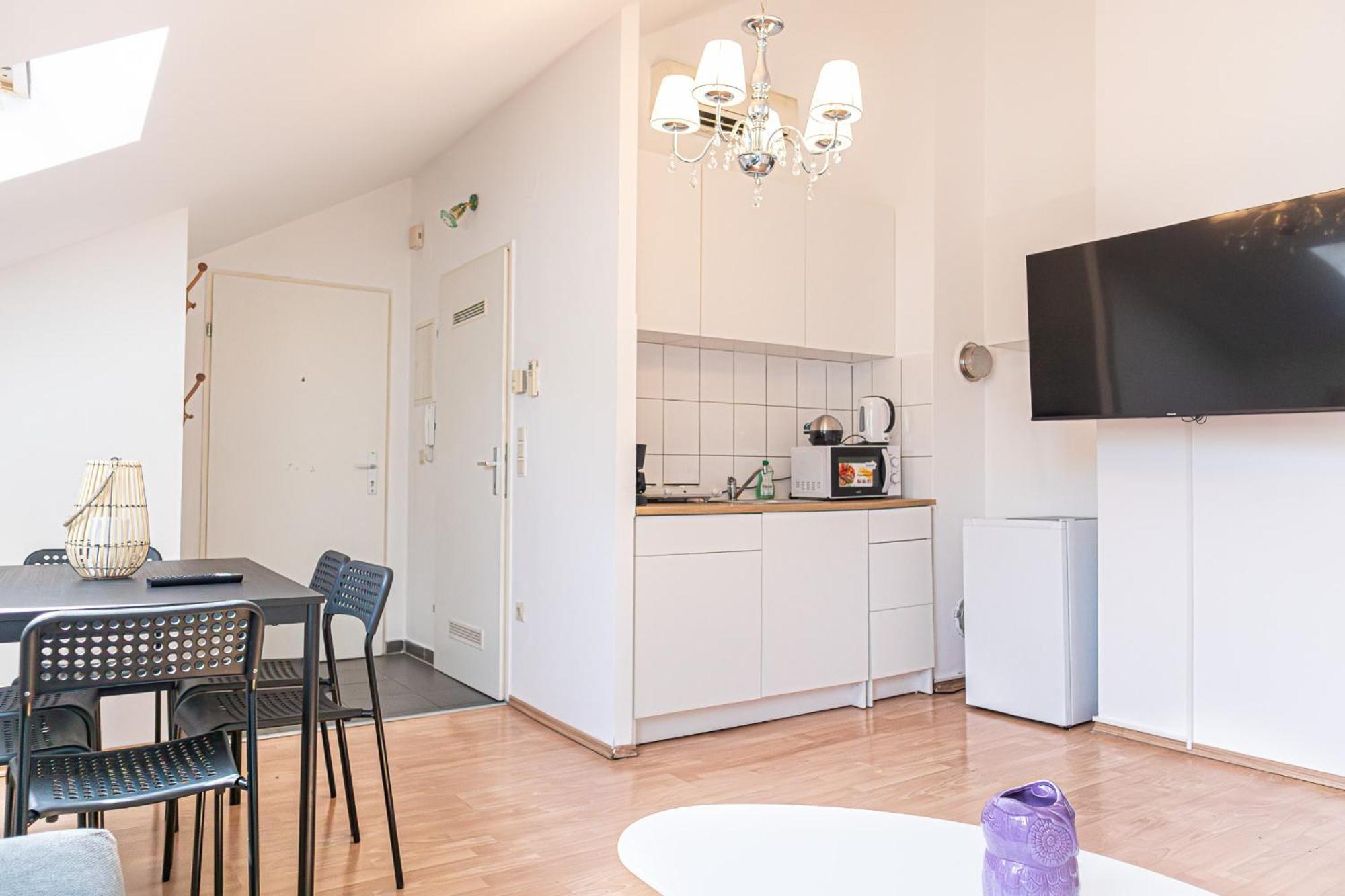 Spacious 2Br Apt Great Location - Near Schoenbrunn Wien Exteriör bild