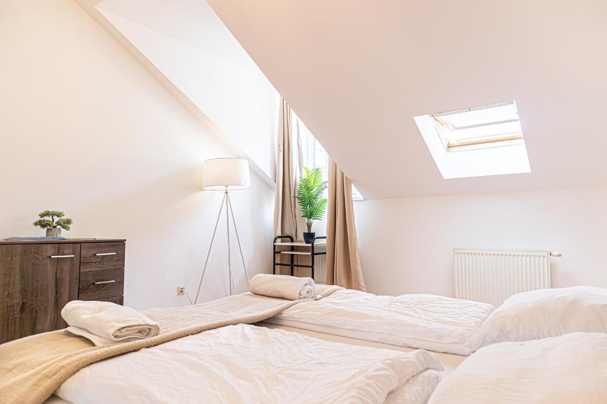 Spacious 2Br Apt Great Location - Near Schoenbrunn Wien Exteriör bild